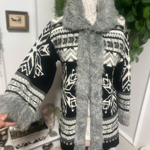 Style & Co. Black and Gray Patterned faux fur cardigan Jacket size Medium